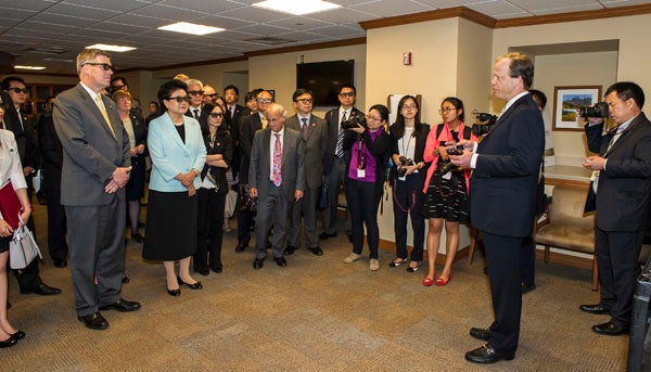 Robert Friedlander address Chinese delegation and guests.